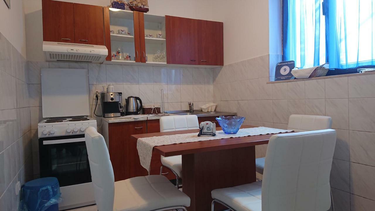 Apartment Devcic Пореч Экстерьер фото